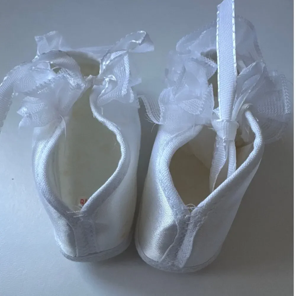 Vintage Y2K Christening Baby Booties White Satin Lace Boxed 0-3 months